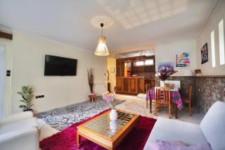 Cozy tricolor 2 bdr apt with gym & parking - 1