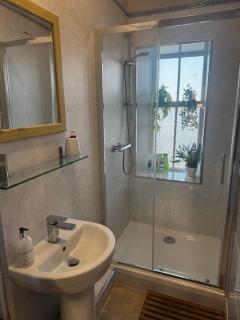 Beautiful traditional top floor flat in the center of Largs - 7