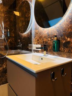 De Oranjestad - In de winkelstraat - 1