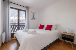 Modern Apt With Balcony In The Center Of Chamonix - 4