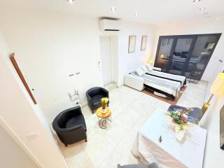 Independent Studio dans maison - 0