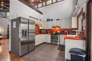 Spacious 4 Bedroom with AC Dog Friendly - 4