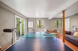 Spacious 4 Bedroom with AC Dog Friendly - 8