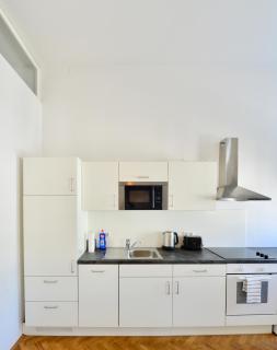 Nice Studio Close To Metro III - 2