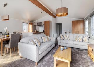 Roydon Marina Village - 3