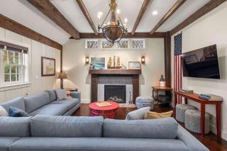 Pool Hot Tub Theater Room Water Views and more - 7