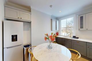 Chic 2-Bed with Patio-10 min Walk to Clapham Tube - 8