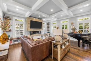 Heated Pool Outdoor Kitchen Luxury Living - 3