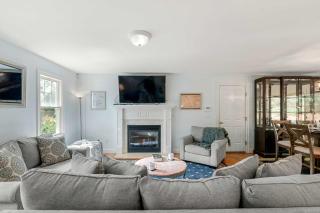 1 Mile to Red River Beach Game Room Central AC - 4