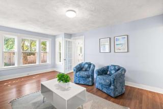 Renovated Classic Cape w Guest House - 2