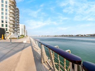 Elite Nest - New Modern 1BR just 1 min to SeaWorld & Ferrari World - 1