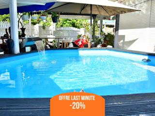 Le Sable Bleu - Évasion tropicale - Idéal Couples & Familles - PLAGE 5min - Piscine - Parking privé - Logement climatisé - Vue sur les palmiers - Restau snack familial sur place - 0