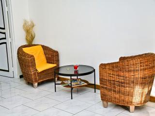 Le Sable Bleu - Évasion tropicale - Idéal Couples & Familles - PLAGE 5min - Piscine - Parking privé - Logement climatisé - Vue sur les palmiers - Restau snack familial sur place - 7