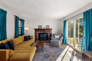 Family-Friendly Central AC Near Beach - 0