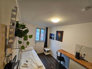 Haus99 Budget Pension & Apartments - 1