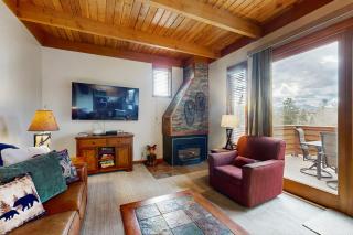 Tennis Townhome 1312 - 2