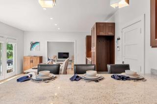 Family Friendly Home Mins to Beach and Downtown - 2