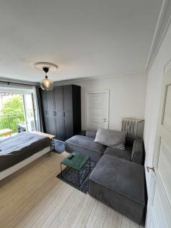 Charming city apartment with balcony - 8