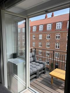 Charming city apartment with balcony - 5