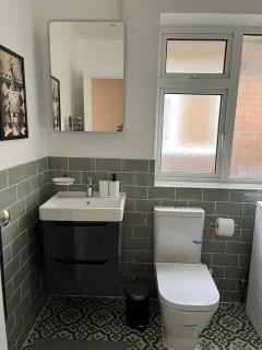 Lovely Ealing 3 Bed Flat - 3