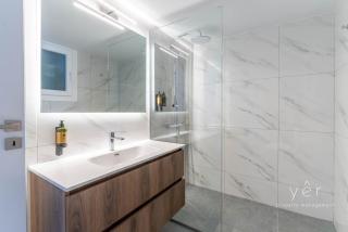 Elegant & Modern 2BR Apartment - Pireaus Center and Marina - 5