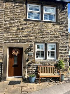 Number 10 Holiday Cottage Bronte Country Haworth - 2
