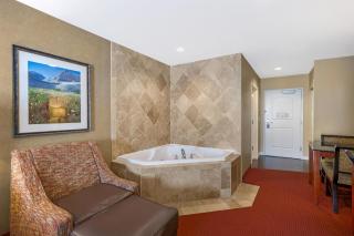 Best Western Plus Canyon Pines - 1