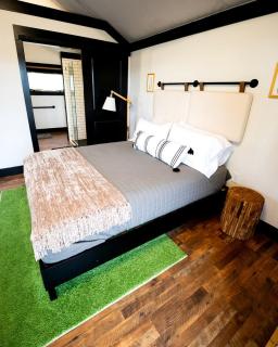 Romantic Safari Tent with Grill and Hot Tub in Cedar Bluff, Alabama - 8