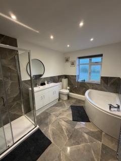 Avon Dhu 6 Bedroom Luxury Retreat Villa - 2