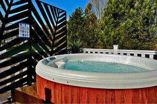 Meadows 33 Hot tub - Southview Holiday Park - 9
