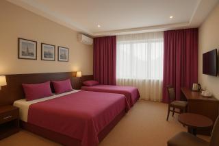 Level Deluxe Hotel - 8