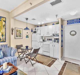 Ocean Front Studio - Miami Beach - 1