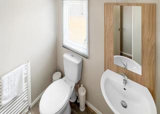 Shear Barn Holiday Park - 3