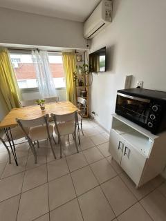 Monoambiente cercano al monumento - 1