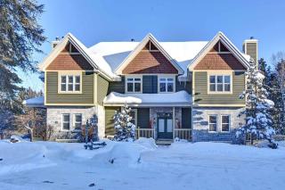Lovely Chalet with Hot Tub, Sauna & Billiard - 9