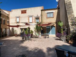 "MAS TRAMONTANE "ancien mas agricole avec chambres d'hôtes, studio, parc arboré, piscine et sa vue face au Canigou - 8
