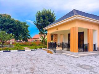 Luxurious 3 bedroom bungalow in Kampala - 0