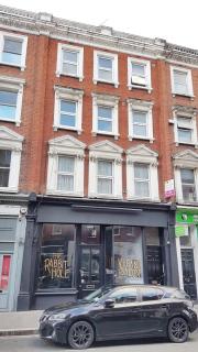 Modern West Ken Studio Retreat - 1