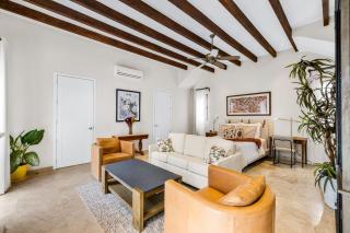 Central, Upscale Sanctuary with Rooftop Views - 1