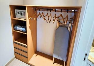 Acomodação Mediterrâneo 04 - Em Frente à Praia e Próximo ao Barra Shopping - 1