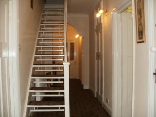 London Heathrow Guesthouse - 7