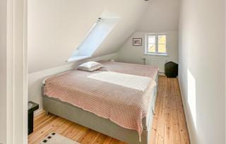 2 Bedroom Cozy Apartment In Svaneke - 2