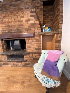 The Bridgend 4-Bed Work Retreat - 8