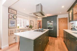 Gorgeous Cottage near Station - 17 mins to London - Pass the Keys - 1