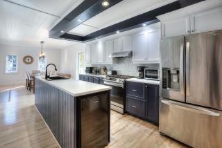 Centenary Lakefront 5 Bedroom Home with Hot Tub - 1