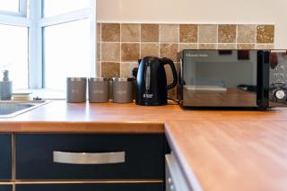 2 Bedroom Flat on Harbour Way! - 4