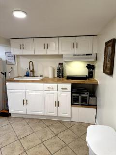 Elegant Garden Suite Minutes Walk to Union Market and NoMa Metro - 2