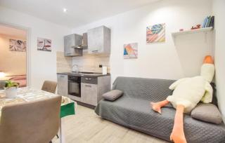 Lovely Home In Civitavecchia - 8