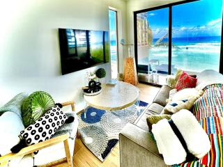 Oceanfront Rooftop luxury 2B2B residency pool beach in North Side, Grand Cayman - 5