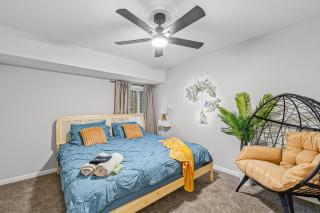 Near DT & UGA - 3 King Beds - Massage Chair - Games - 7